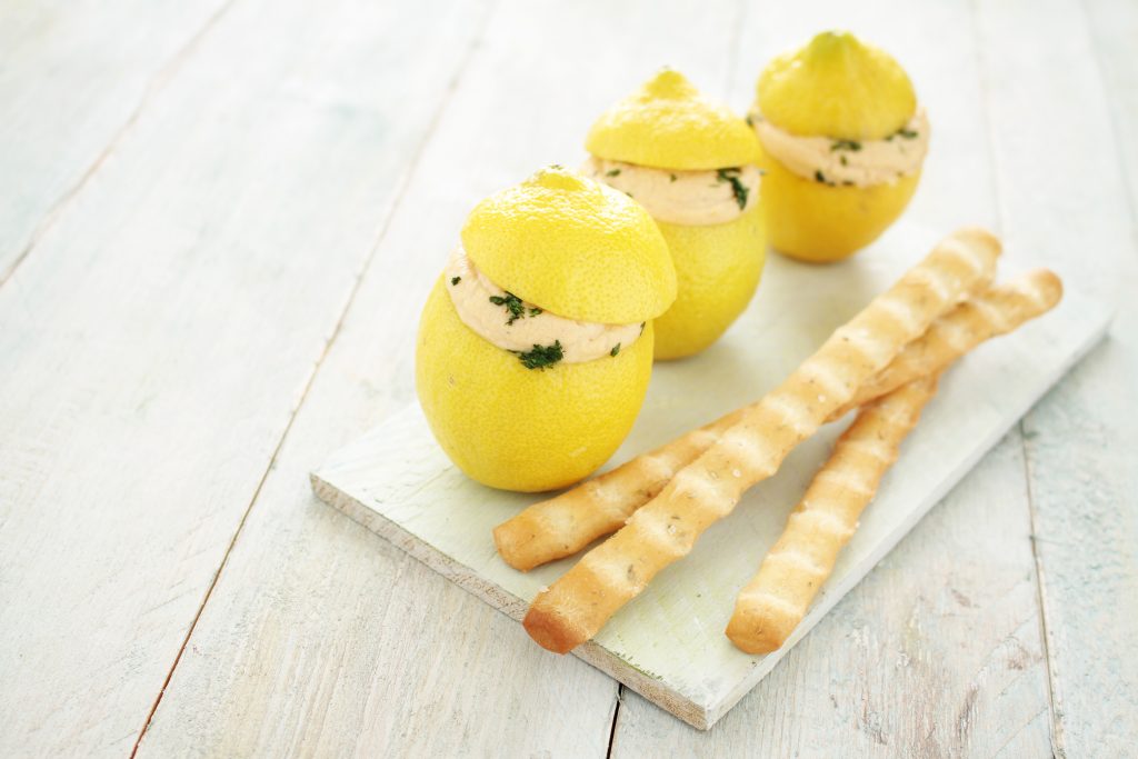 Mousse de citron, saumon et kombucha