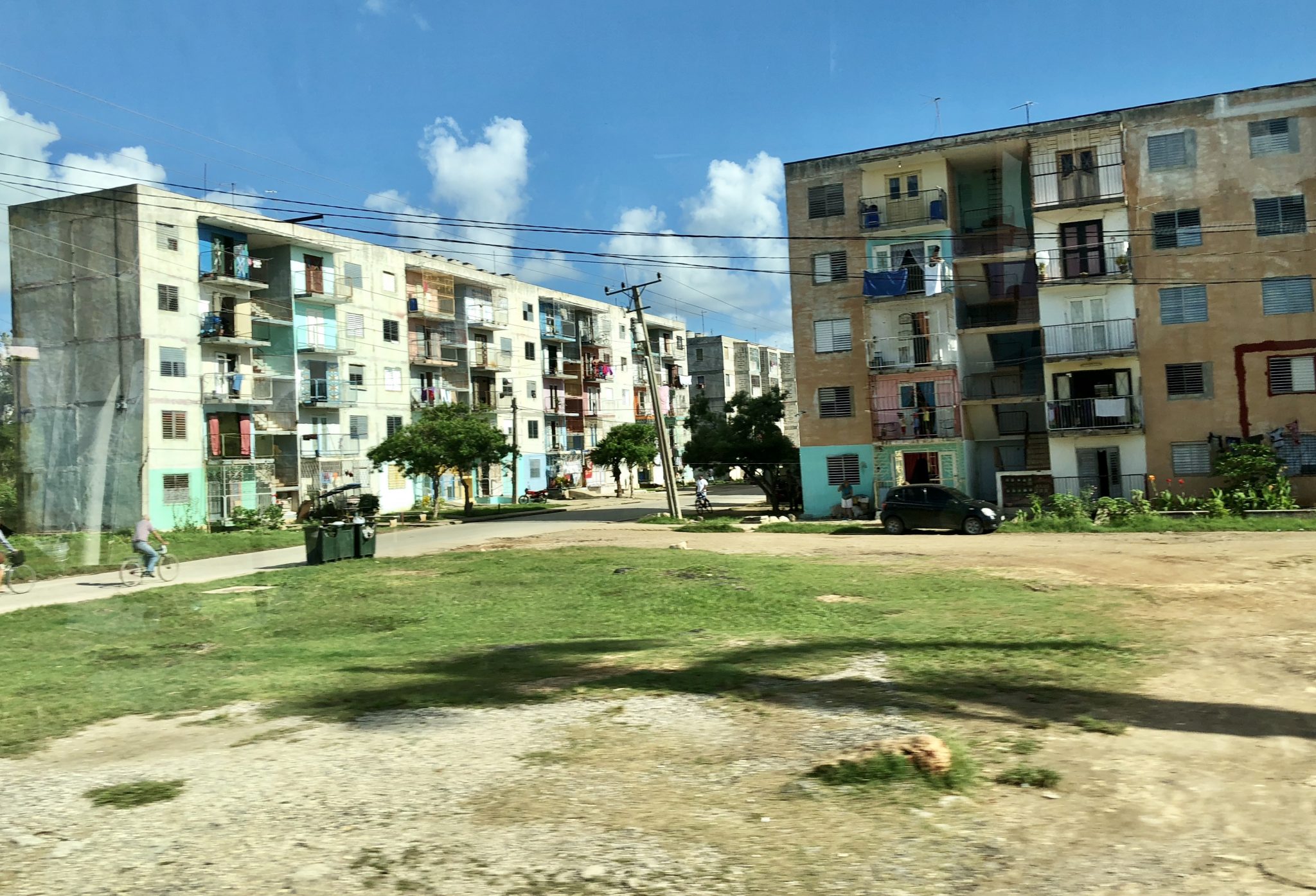 _deux maisons Cuba employés